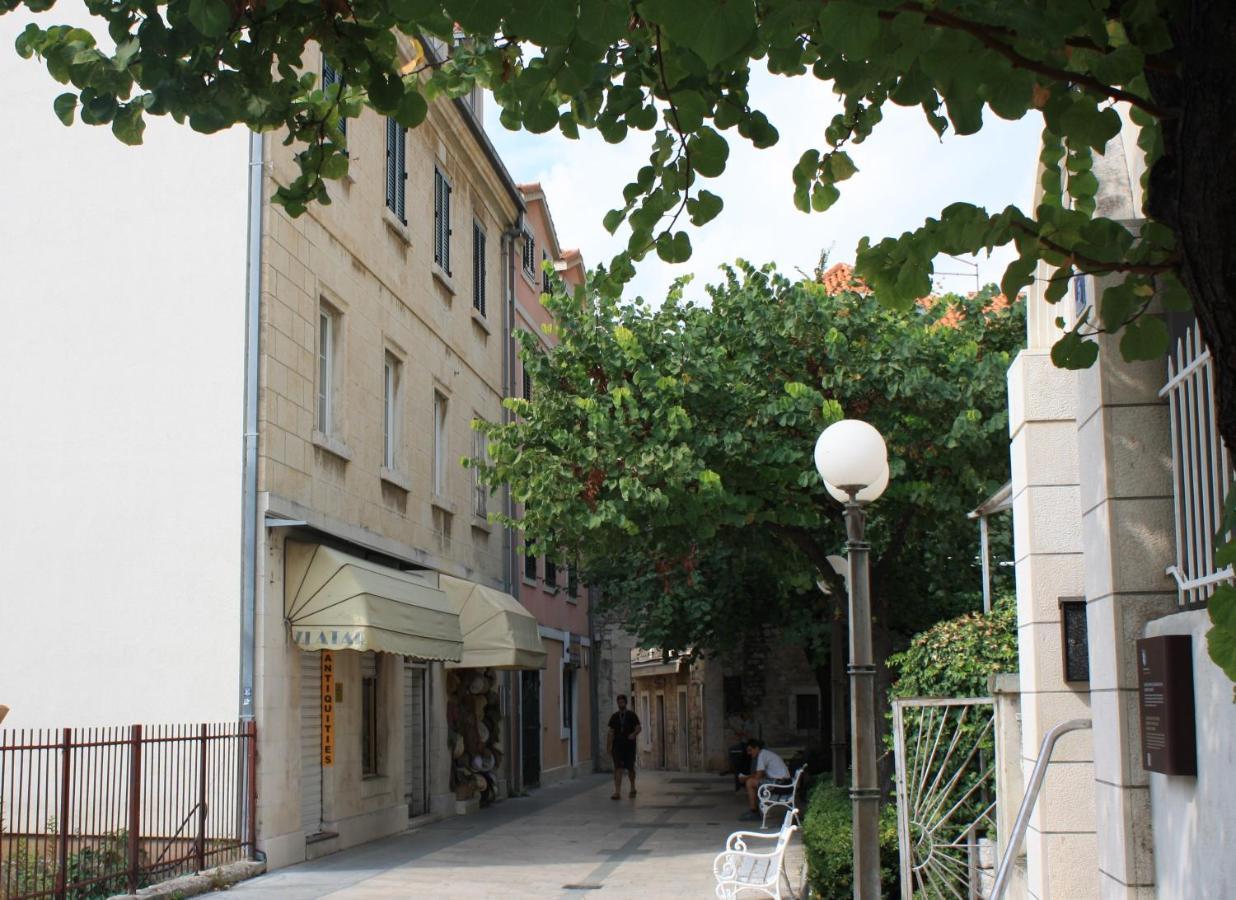 Old Town Apartment Omiš Exterior foto