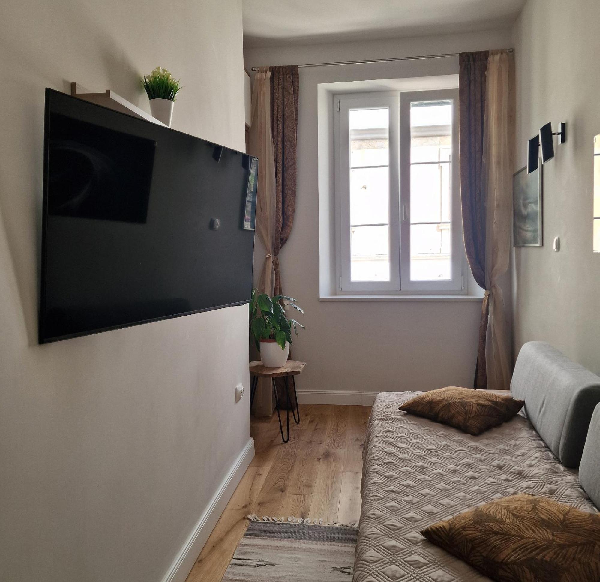 Old Town Apartment Omiš Exterior foto